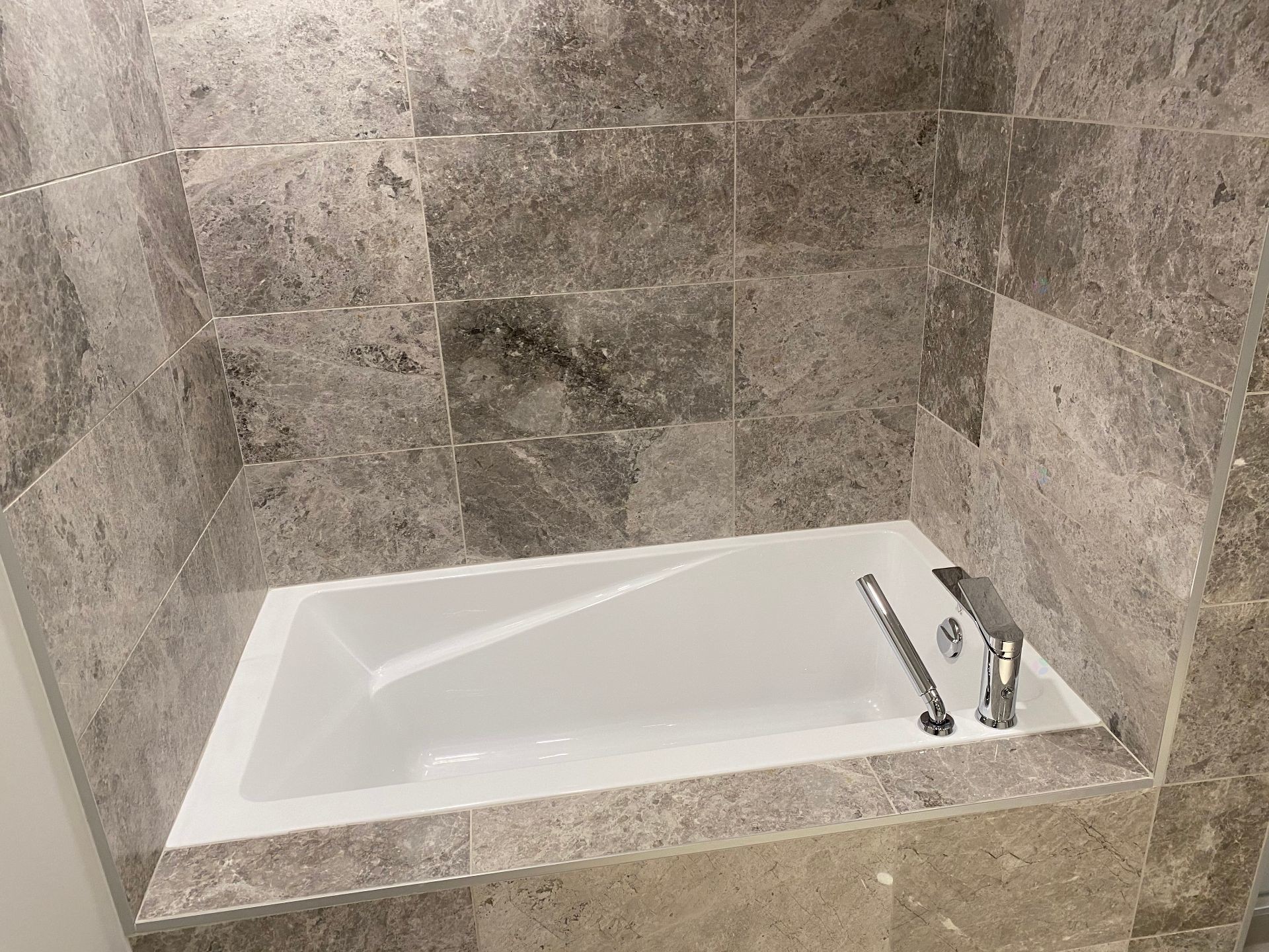 









1288


Rue St-Antoine O.

, TH5,
Montréal (Ville-Marie),




QC
H3X0C6

