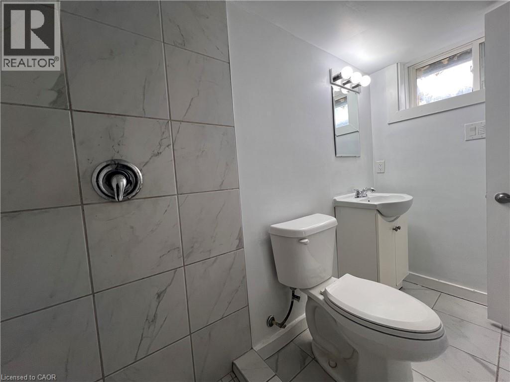 












168 FIFTH Avenue Unit# 2

,
Kitchener,




Ontario
N2C1P7

