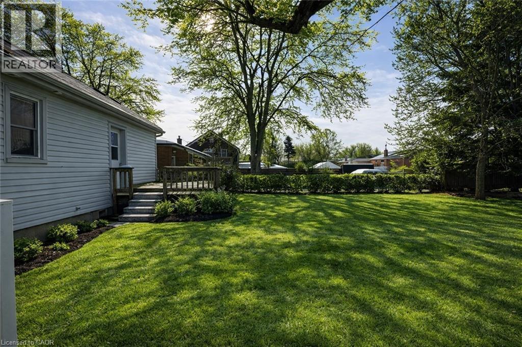 












168 FIFTH Avenue Unit# 2

,
Kitchener,




Ontario
N2C1P7

