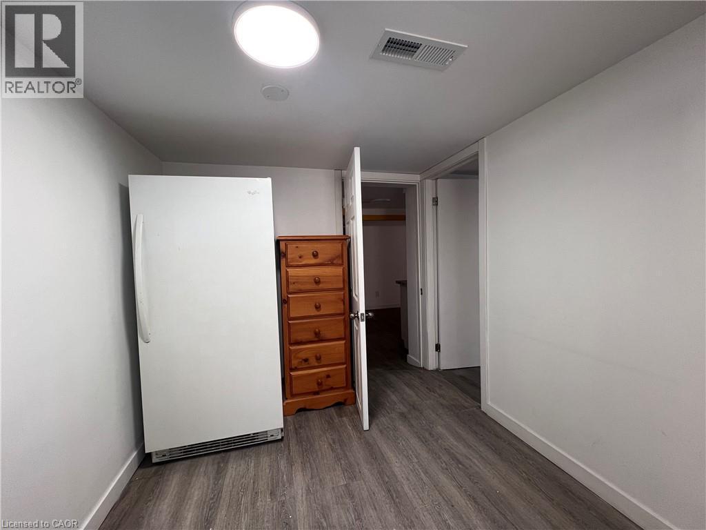 












168 FIFTH Avenue Unit# 2

,
Kitchener,




Ontario
N2C1P7

