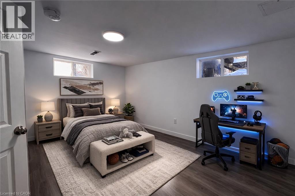 












168 FIFTH Avenue Unit# 2

,
Kitchener,




Ontario
N2C1P7

