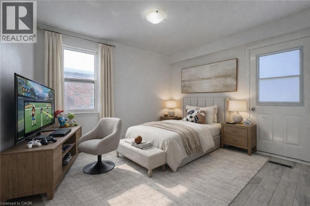 












168 FIFTH Avenue Unit# 1

,
Kitchener,




Ontario
N2C1P7

