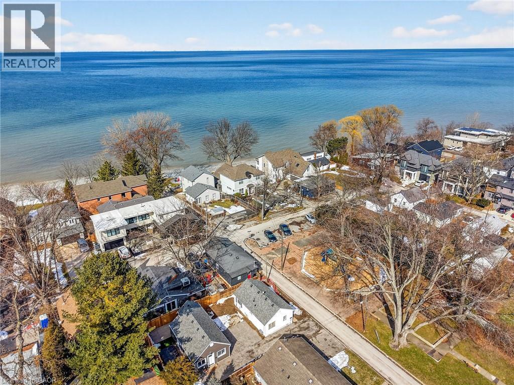 












11 PEEL Street

,
St. Catharines,




Ontario
L2N5A2

