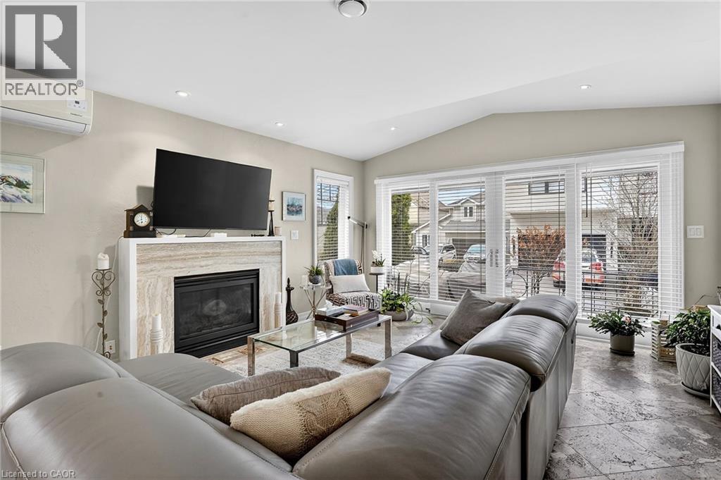 












11 PEEL Street

,
St. Catharines,




Ontario
L2N5A2

