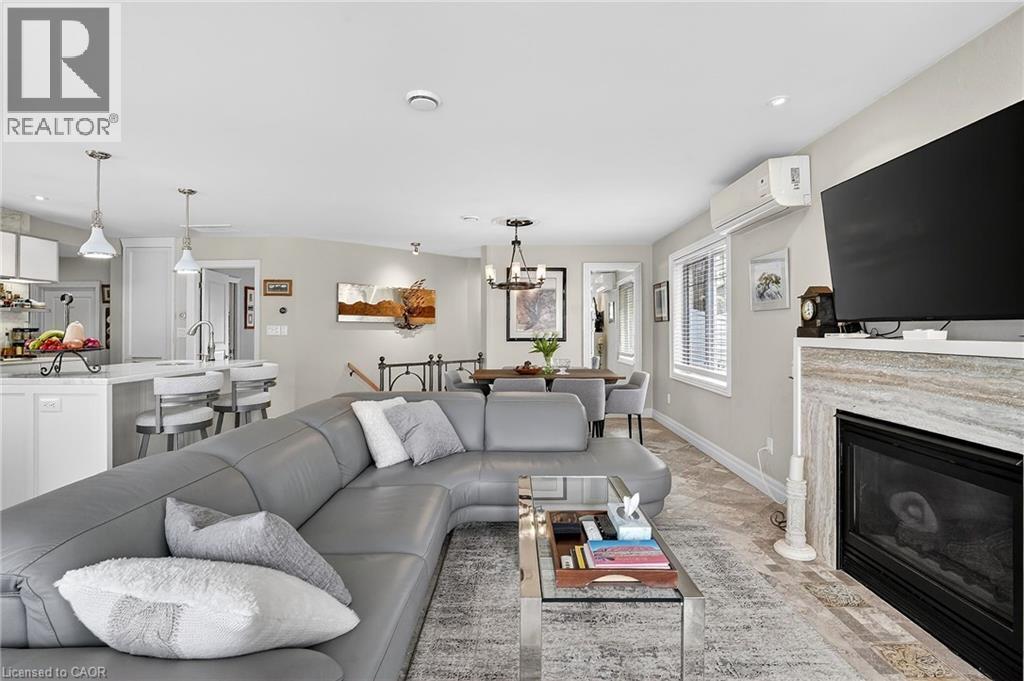 












11 PEEL Street

,
St. Catharines,




Ontario
L2N5A2

