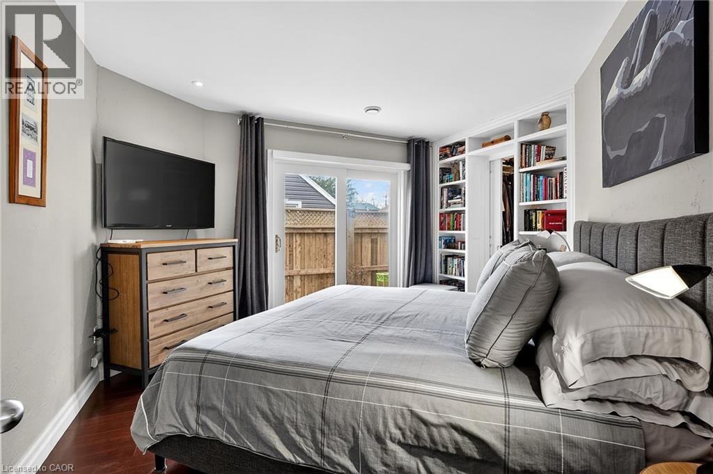 












11 PEEL Street

,
St. Catharines,




Ontario
L2N5A2

