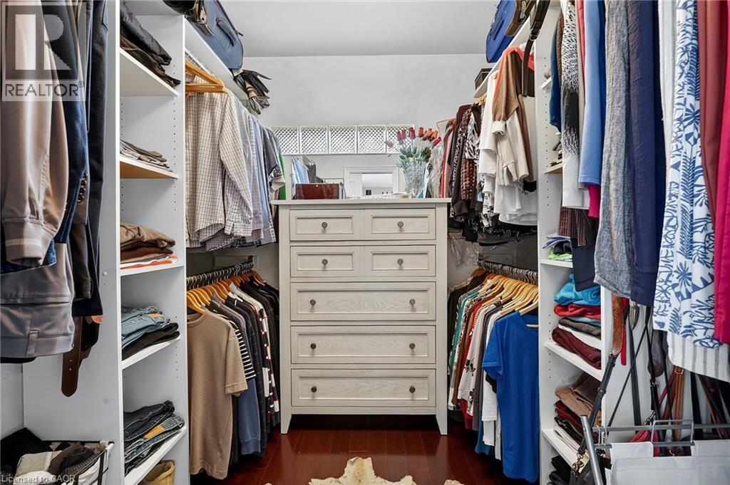 












11 PEEL Street

,
St. Catharines,




Ontario
L2N5A2

