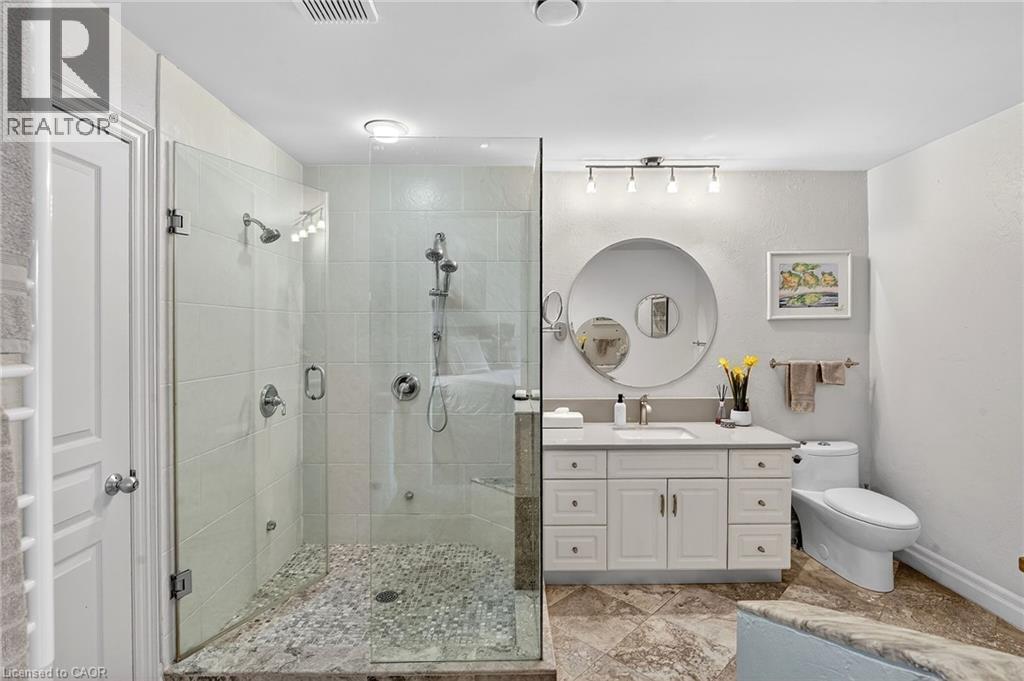 












11 PEEL Street

,
St. Catharines,




Ontario
L2N5A2

