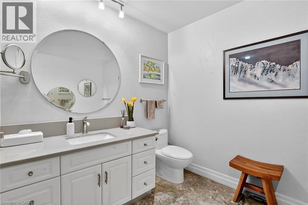 












11 PEEL Street

,
St. Catharines,




Ontario
L2N5A2

