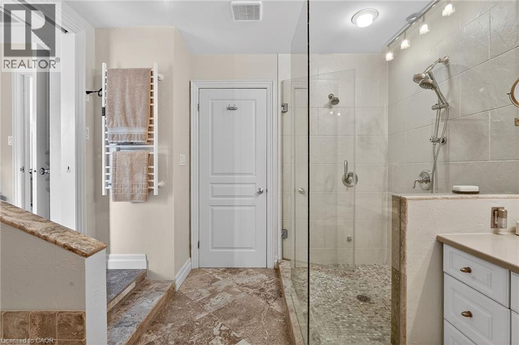 












11 PEEL Street

,
St. Catharines,




Ontario
L2N5A2

