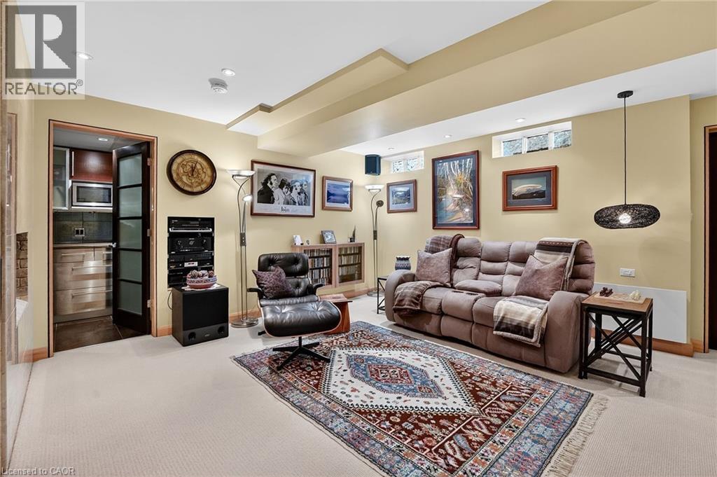 












11 PEEL Street

,
St. Catharines,




Ontario
L2N5A2

