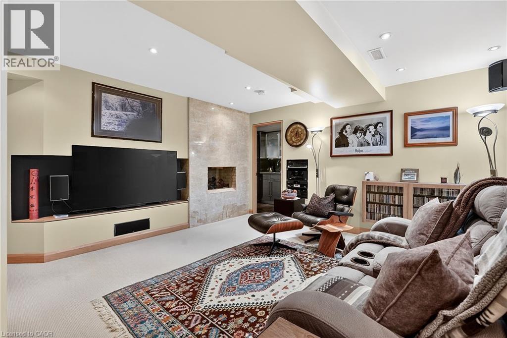 












11 PEEL Street

,
St. Catharines,




Ontario
L2N5A2

