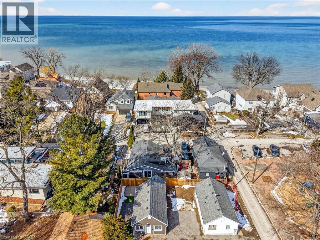 












11 PEEL Street

,
St. Catharines,




Ontario
L2N5A2

