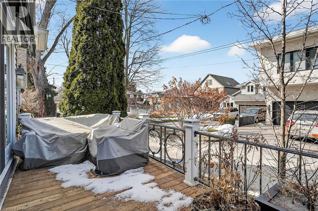 












11 PEEL Street

,
St. Catharines,




Ontario
L2N5A2

