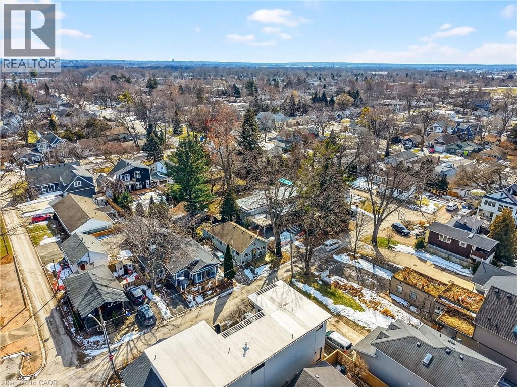 












11 PEEL Street

,
St. Catharines,




Ontario
L2N5A2

