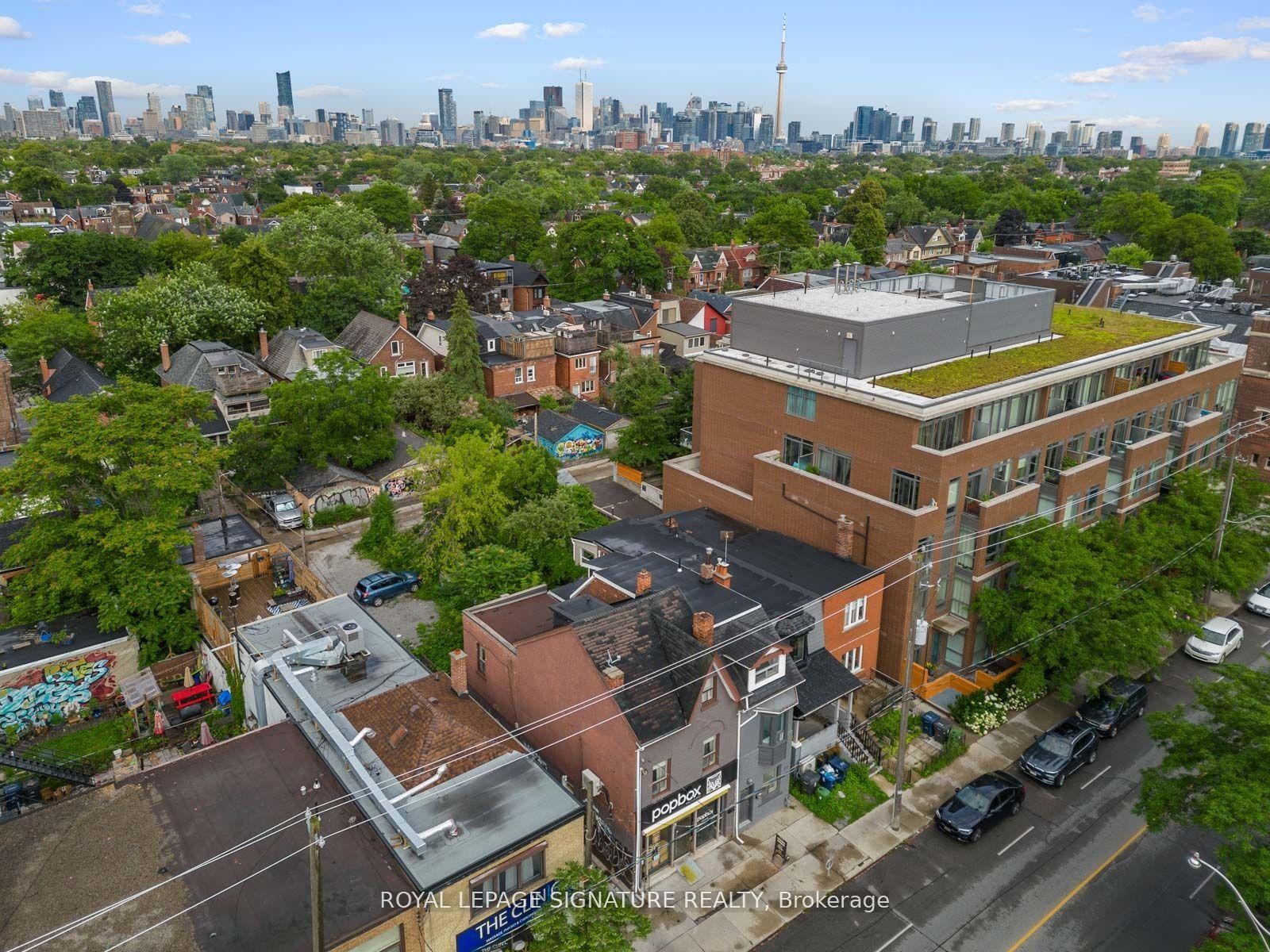 









725


Dovercourt

Road,
Toronto,




ON
M6H 2W7

