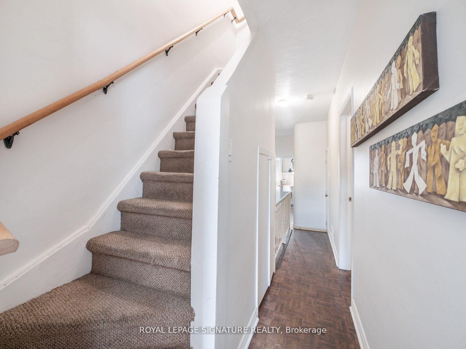 









725


Dovercourt

Road,
Toronto,




ON
M6H 2W7

