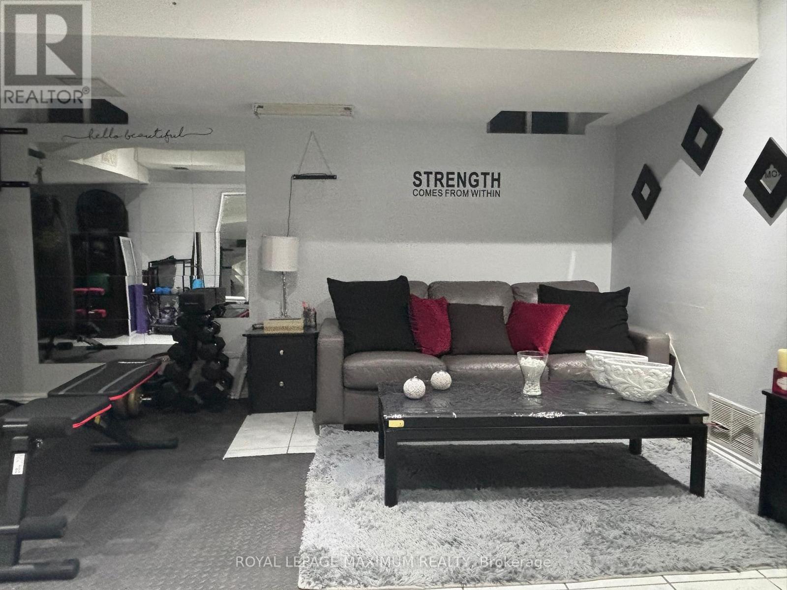 












BEDROOM IN BASEMENT - 90 VIA ROMANO WAY

,
Brampton,




Ontario
L6P1P3

