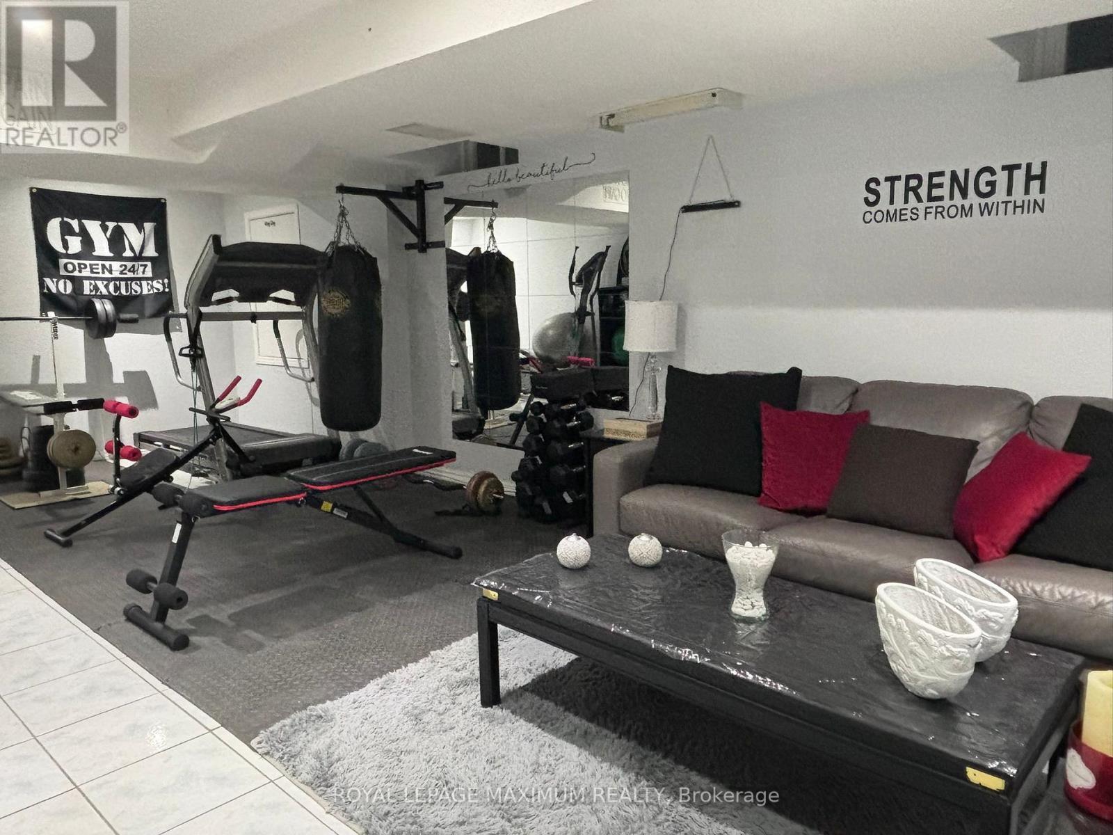 












BEDROOM IN BASEMENT - 90 VIA ROMANO WAY

,
Brampton,




Ontario
L6P1P3

