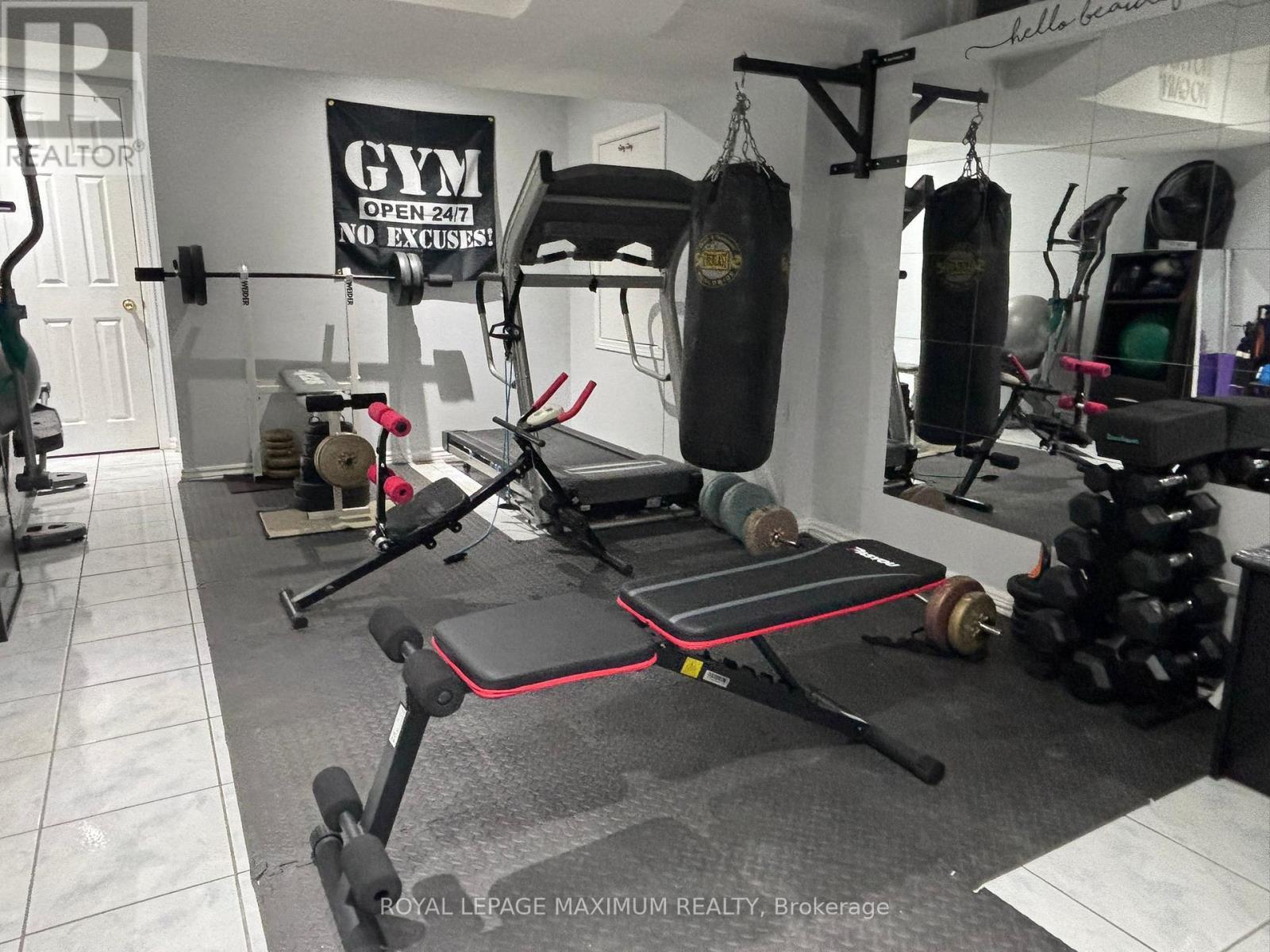 












BEDROOM IN BASEMENT - 90 VIA ROMANO WAY

,
Brampton,




Ontario
L6P1P3

