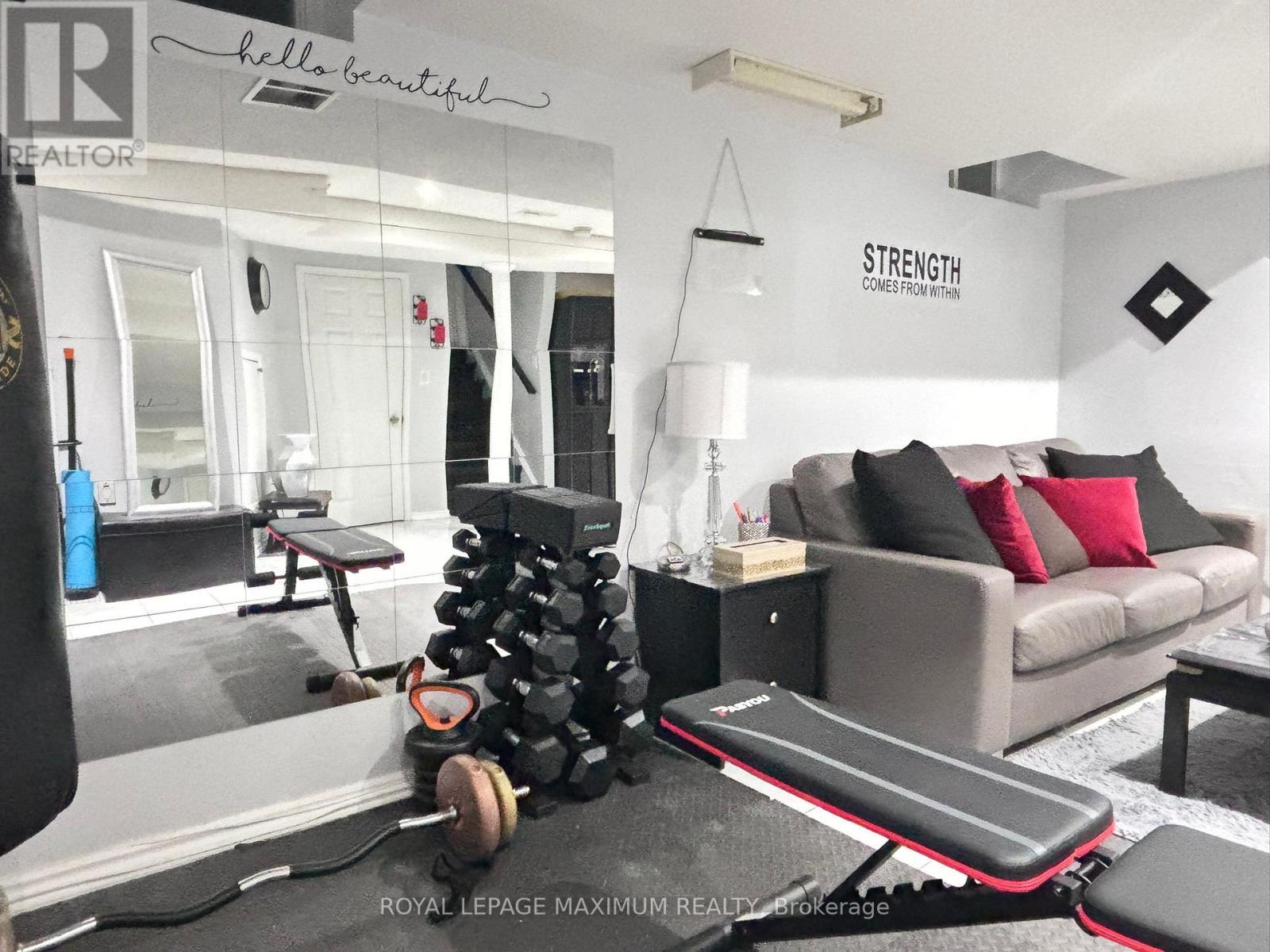 












BEDROOM IN BASEMENT - 90 VIA ROMANO WAY

,
Brampton,




Ontario
L6P1P3

