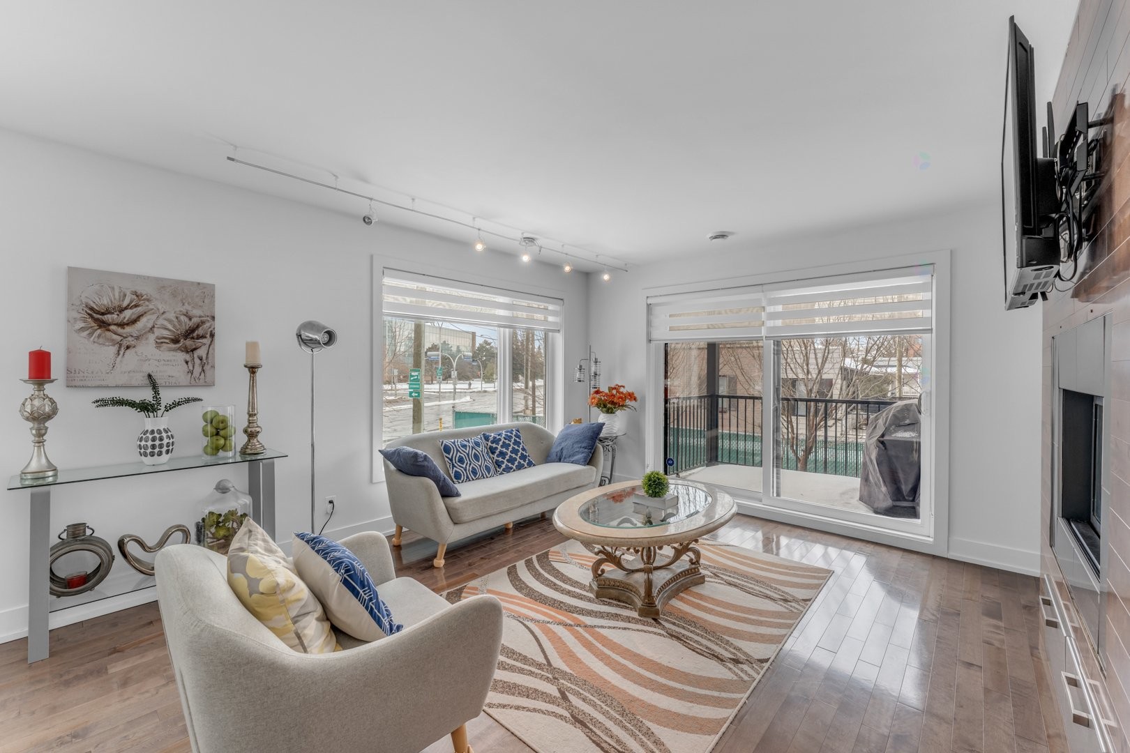 









1030


Rue St-Laurent O.

, 102,
Longueuil (Le Vieux-Longueuil),




QC
J4K1C8

