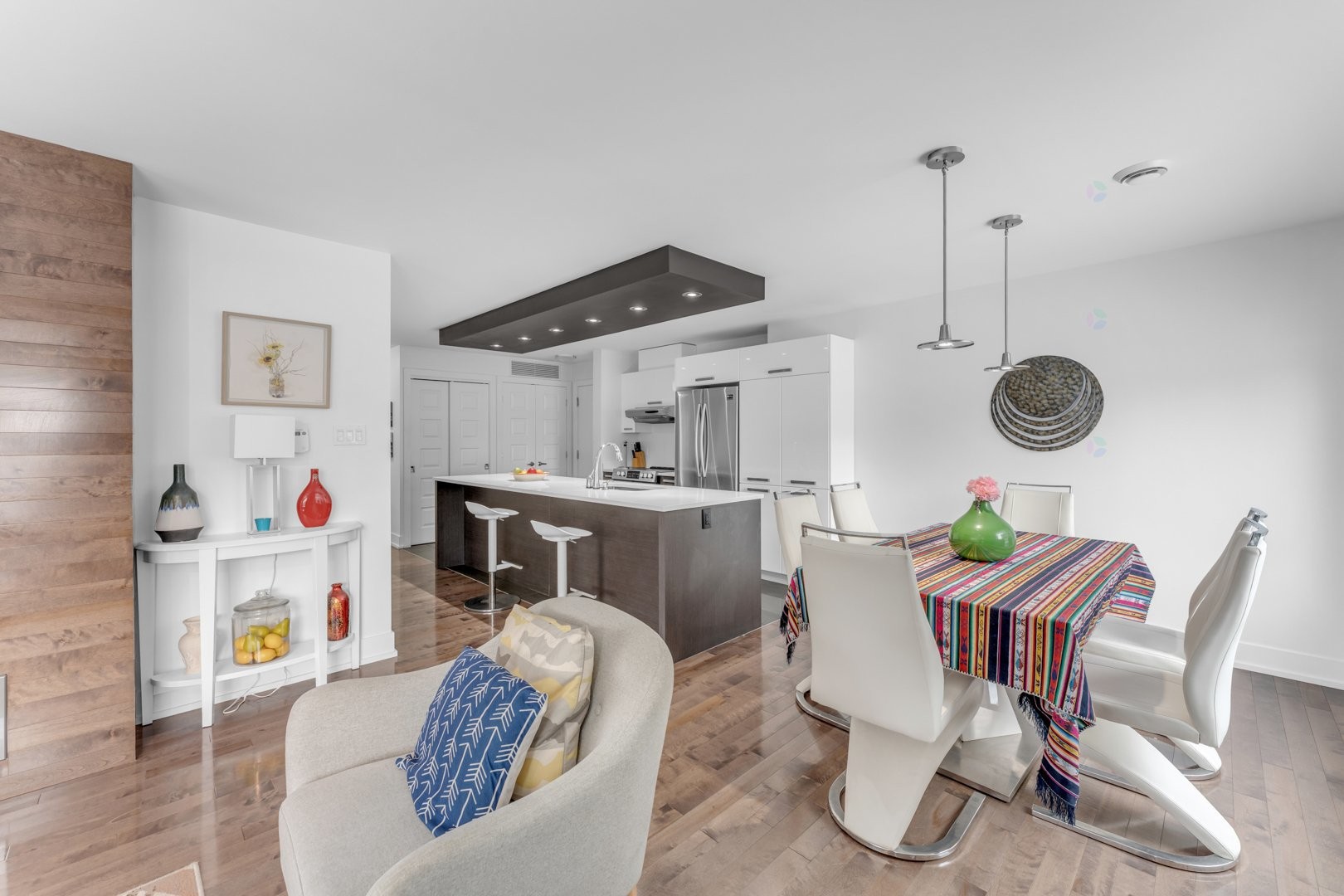 









1030


Rue St-Laurent O.

, 102,
Longueuil (Le Vieux-Longueuil),




QC
J4K1C8

