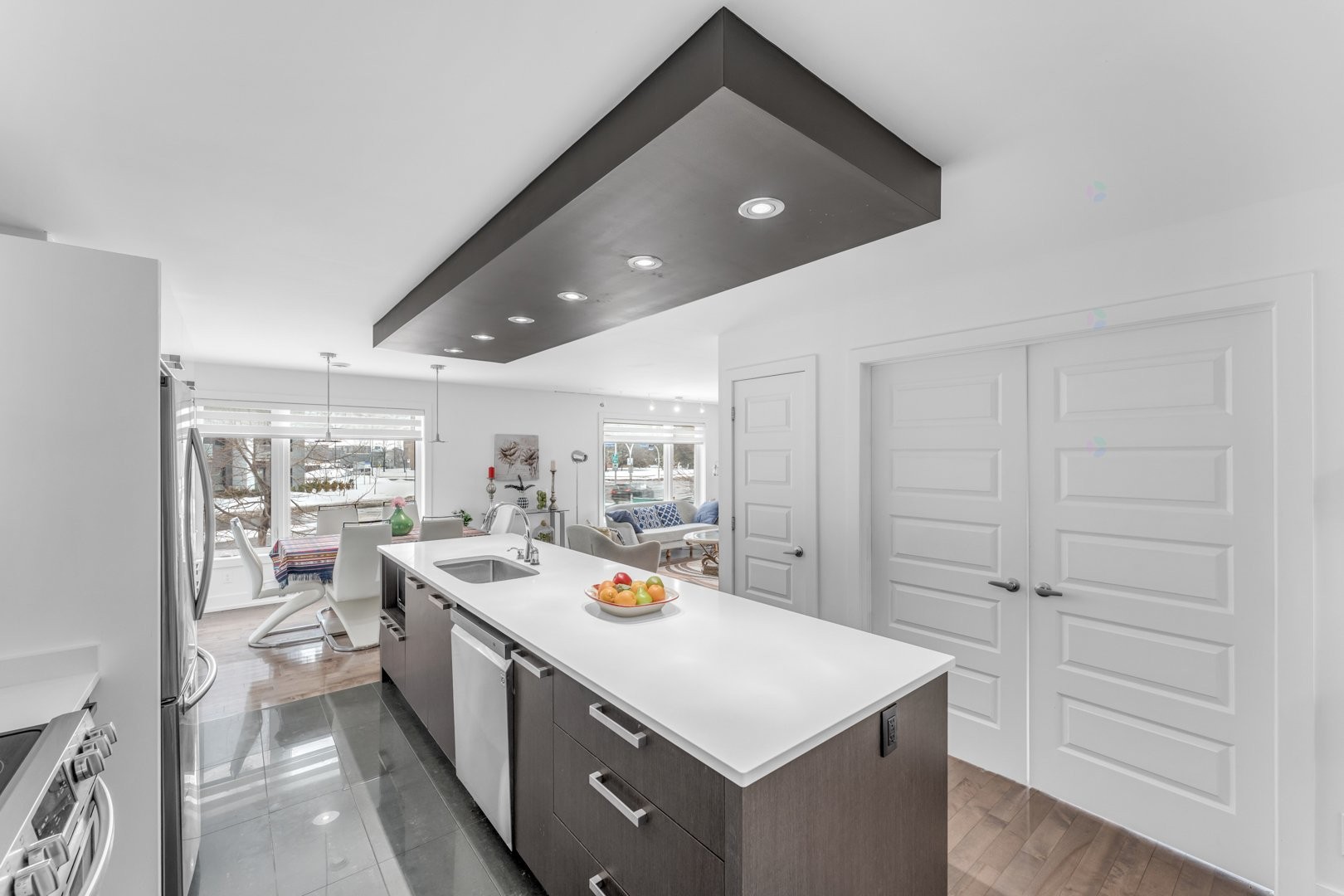 









1030


Rue St-Laurent O.

, 102,
Longueuil (Le Vieux-Longueuil),




QC
J4K1C8

