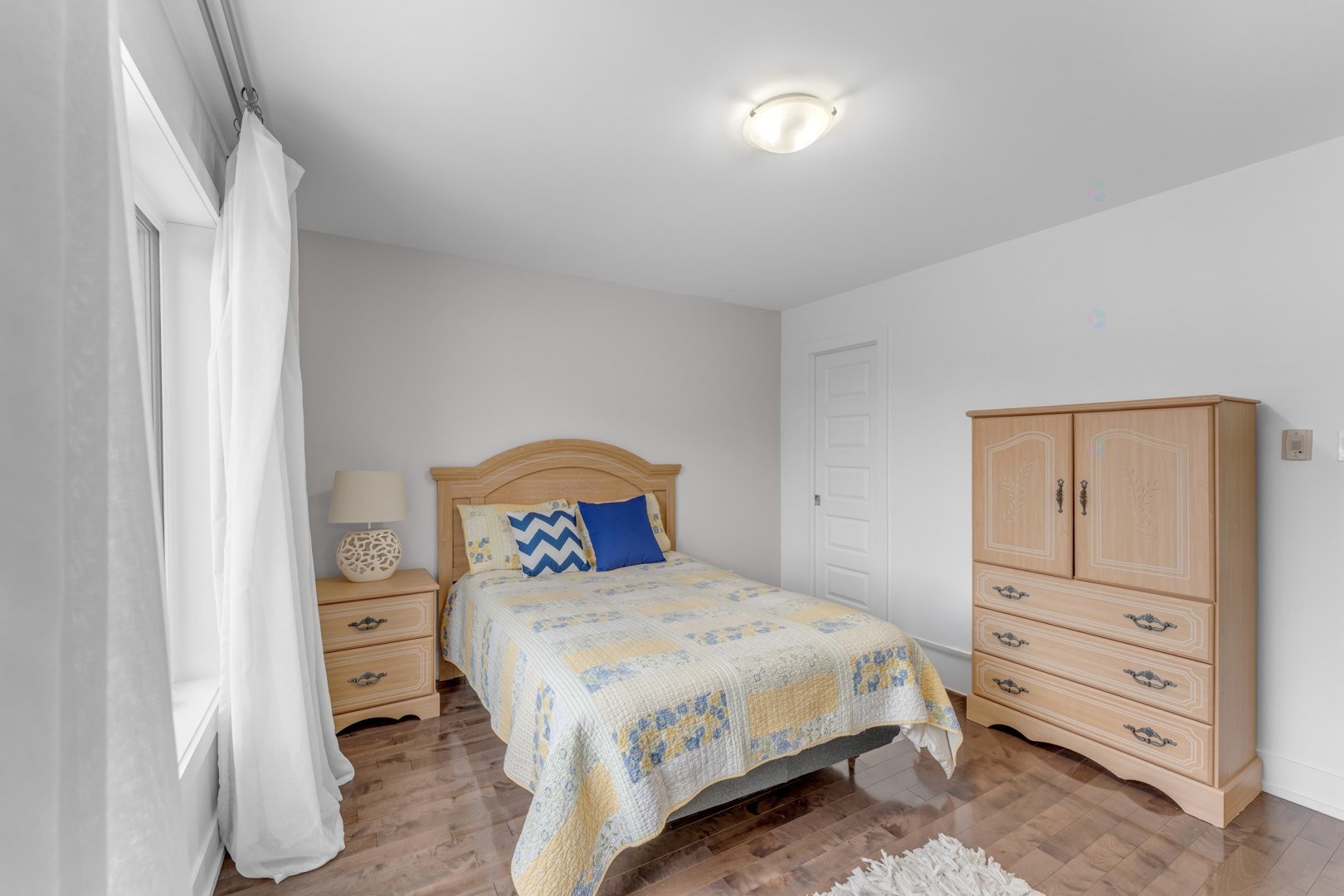 









1030


Rue St-Laurent O.

, 102,
Longueuil (Le Vieux-Longueuil),




QC
J4K1C8

