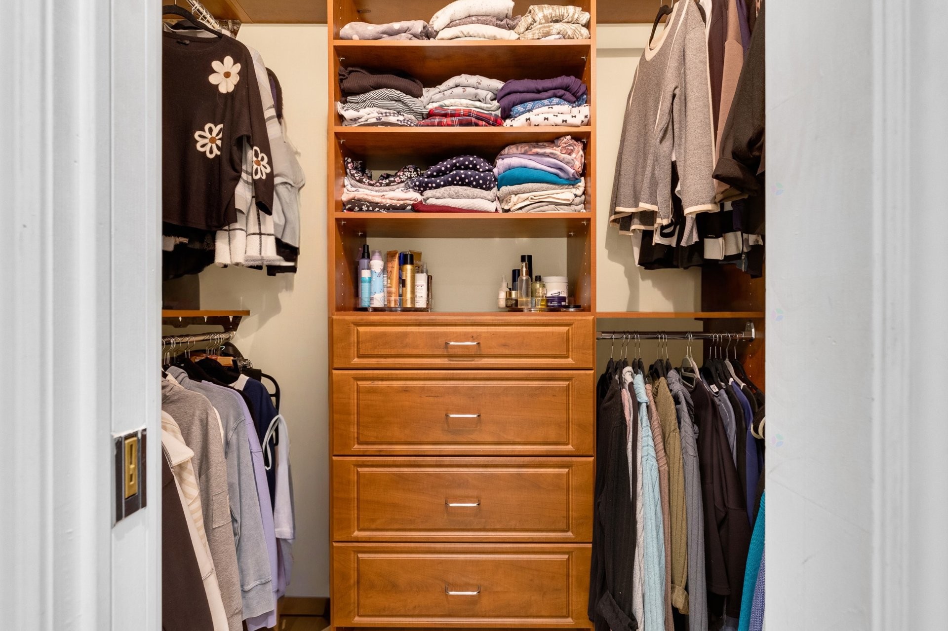 









248


Rue Hebert

,
Dollard-des-Ormeaux,




QC
H9A3B4

