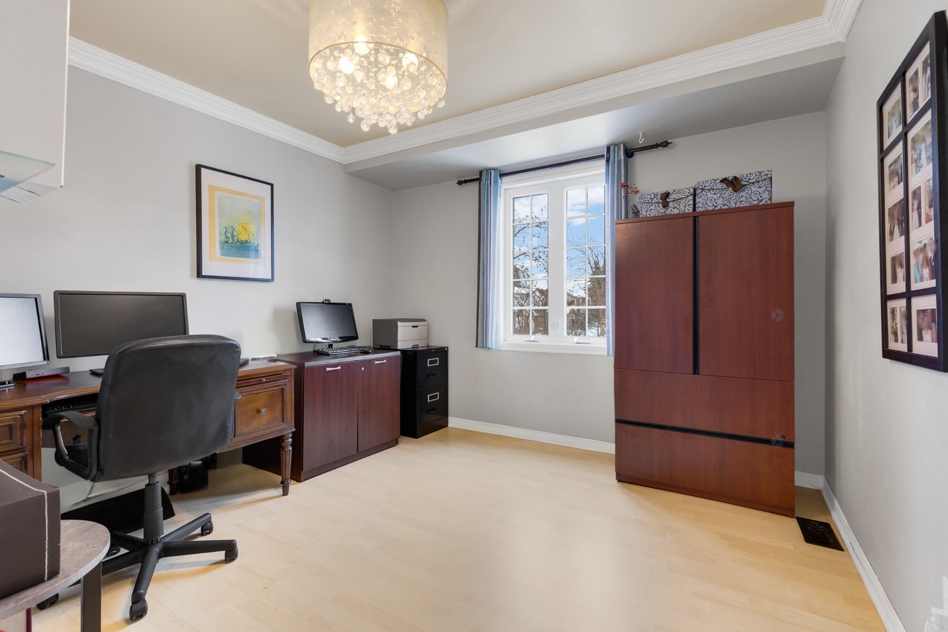 









248


Rue Hebert

,
Dollard-des-Ormeaux,




QC
H9A3B4

