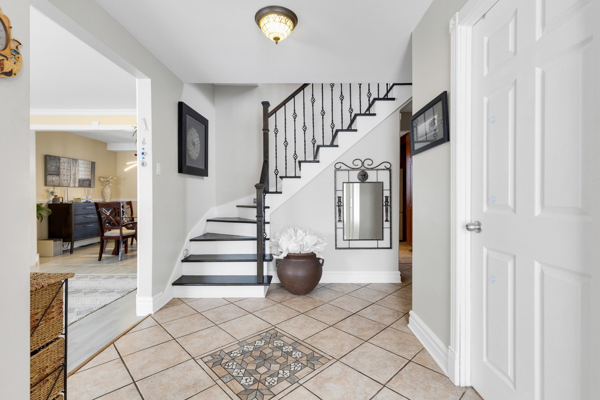 









248


Rue Hebert

,
Dollard-des-Ormeaux,




QC
H9A3B4

