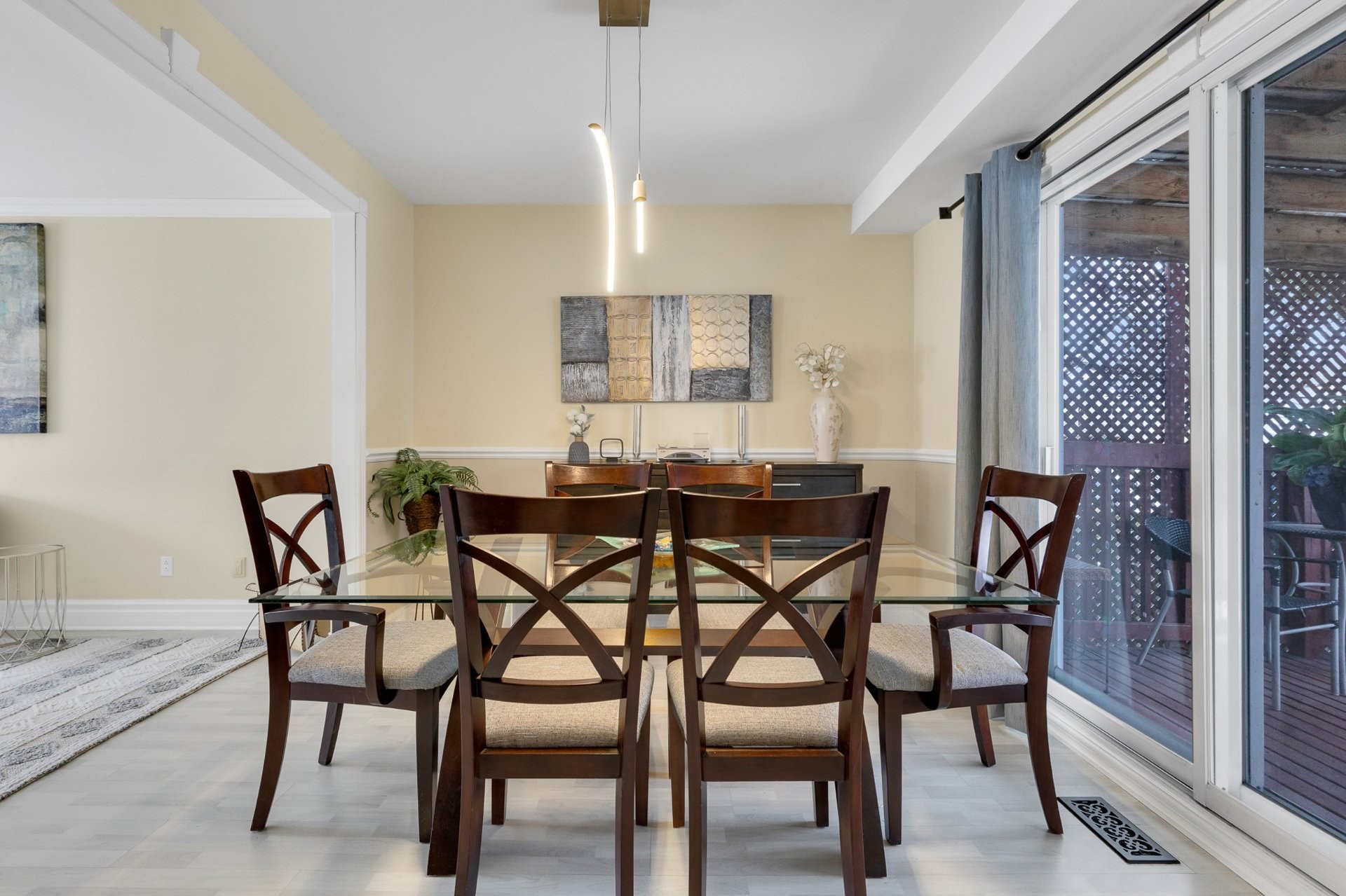 









248


Rue Hebert

,
Dollard-des-Ormeaux,




QC
H9A3B4

