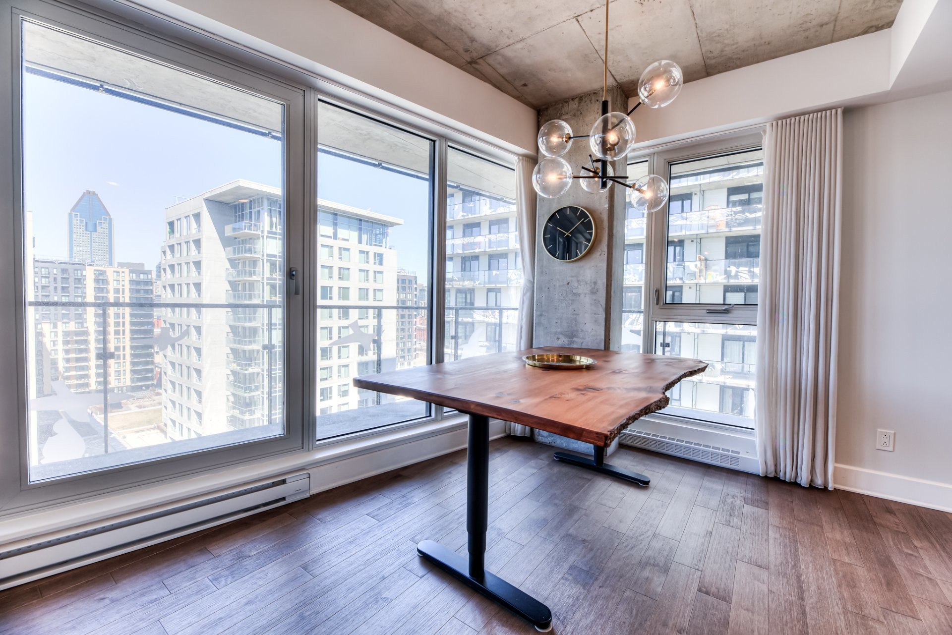 









101


Rue Peel

, 1702,
Montréal (Le Sud-Ouest),




QC
H3C0Y1

