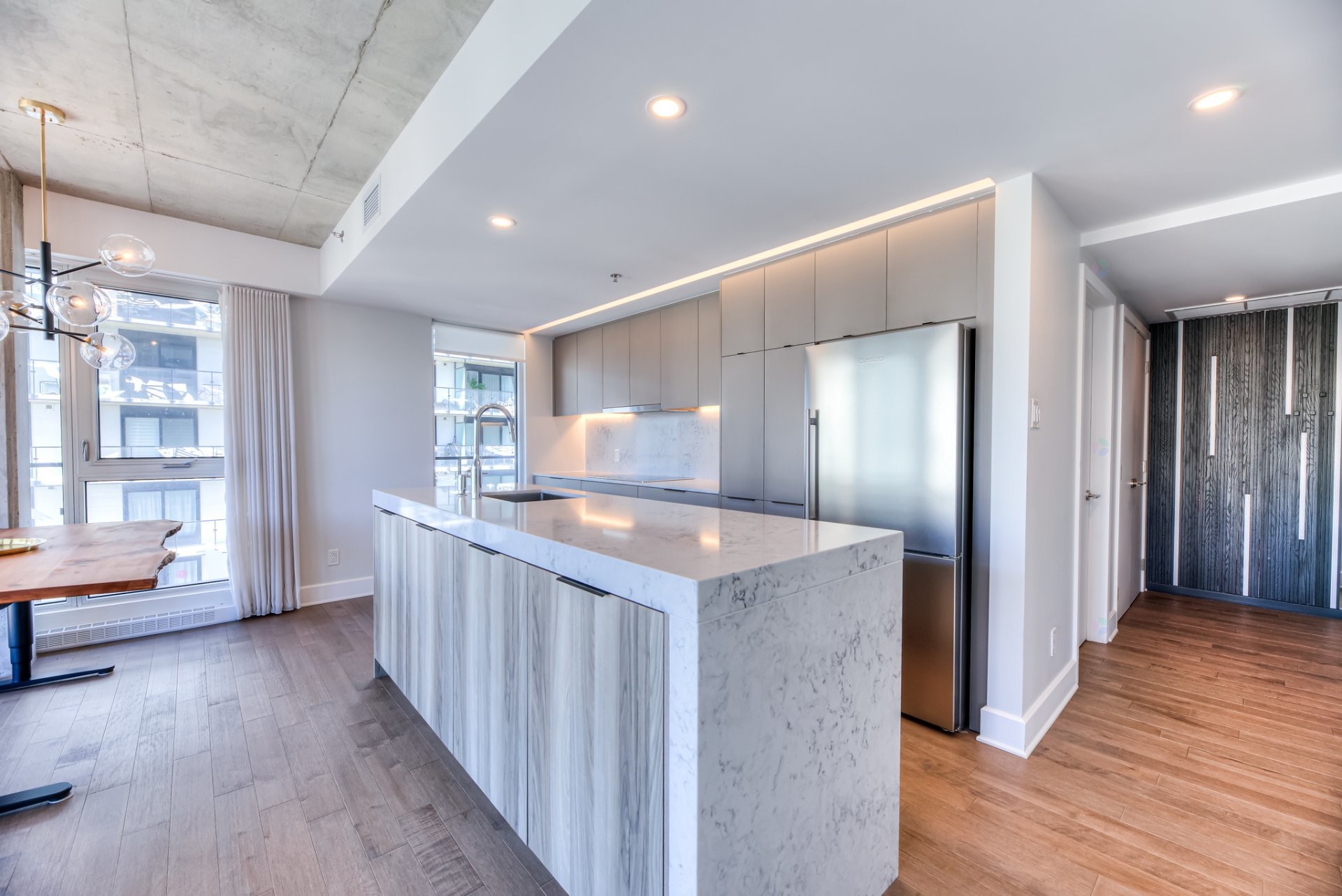 









101


Rue Peel

, 1702,
Montréal (Le Sud-Ouest),




QC
H3C0Y1

