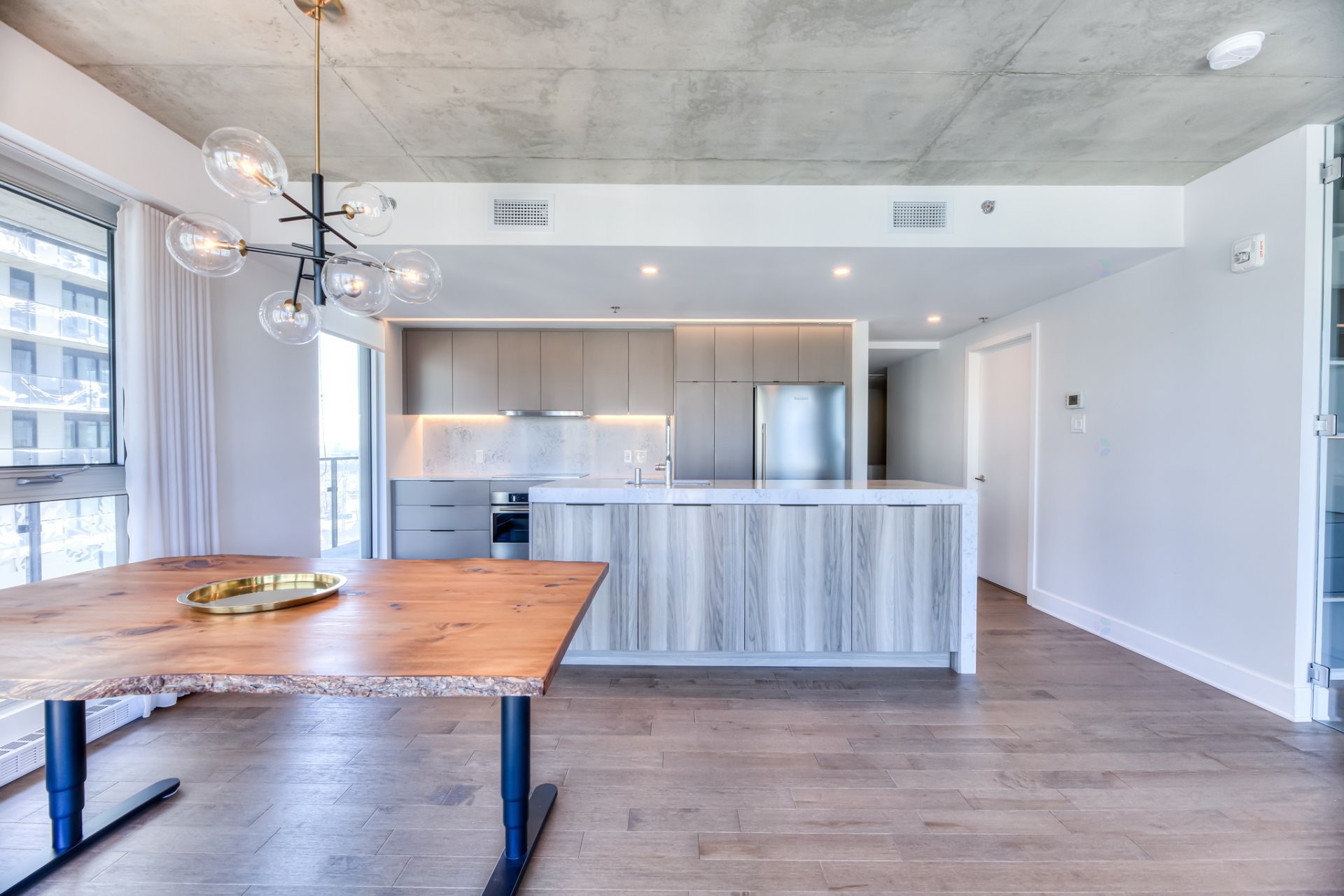 









101


Rue Peel

, 1702,
Montréal (Le Sud-Ouest),




QC
H3C0Y1

