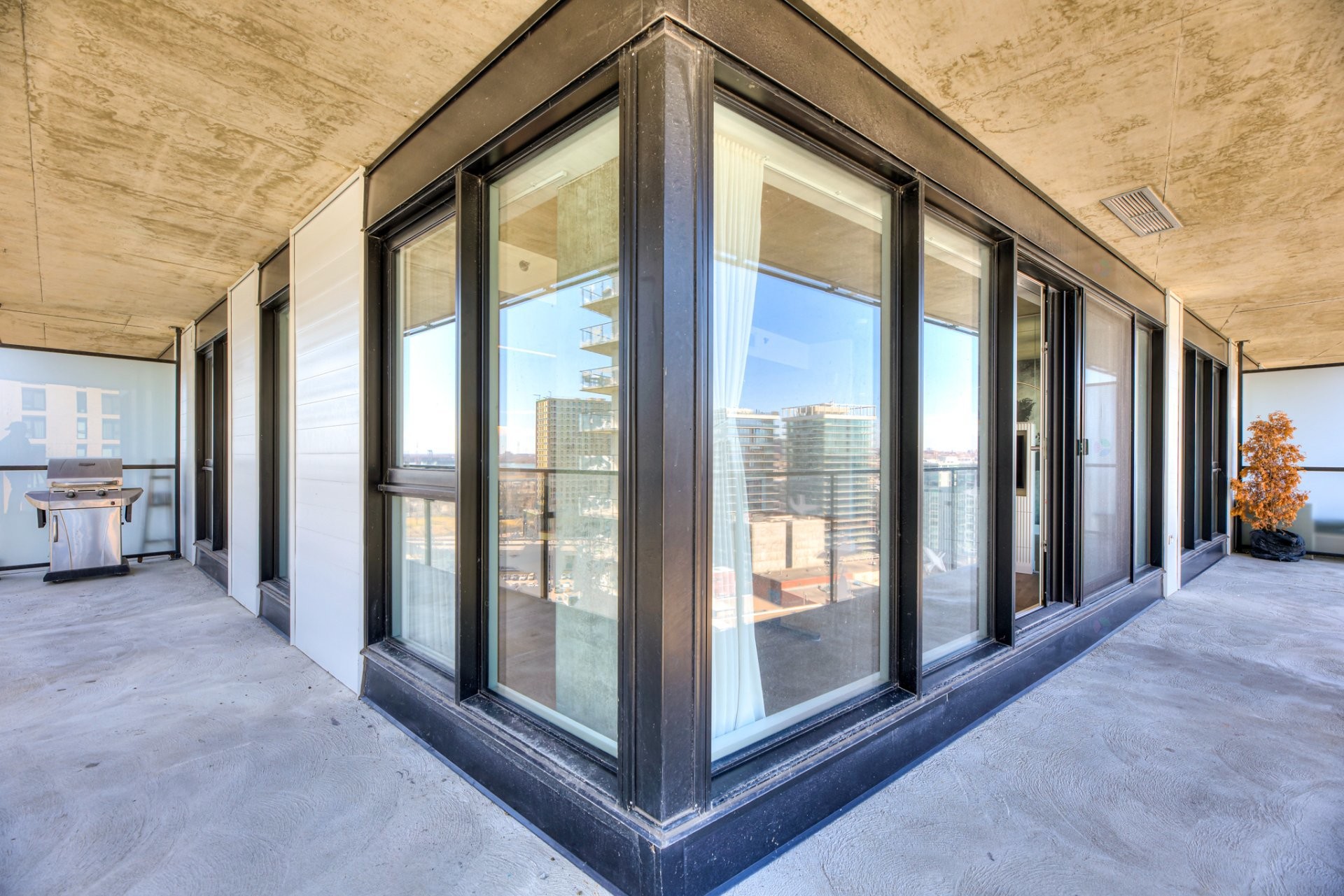 









101


Rue Peel

, 1702,
Montréal (Le Sud-Ouest),




QC
H3C0Y1

