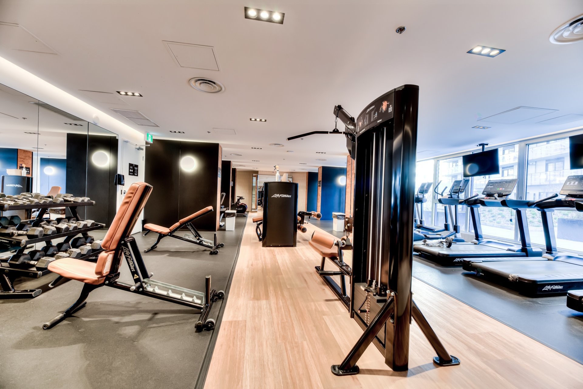 









101


Rue Peel

, 1702,
Montréal (Le Sud-Ouest),




QC
H3C0Y1

