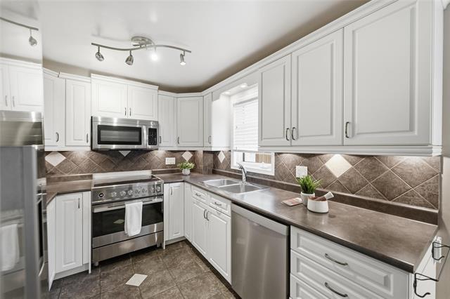 









615


Stradbrook

AVE,
Winnipeg,




MB
R3L 0K3

