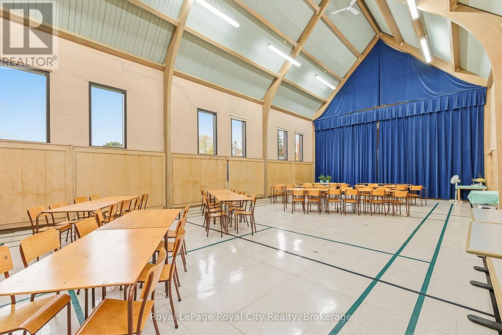 












131 FLAX MILL DRIVE

,
Woolwich,




Ontario
N0B1N0

