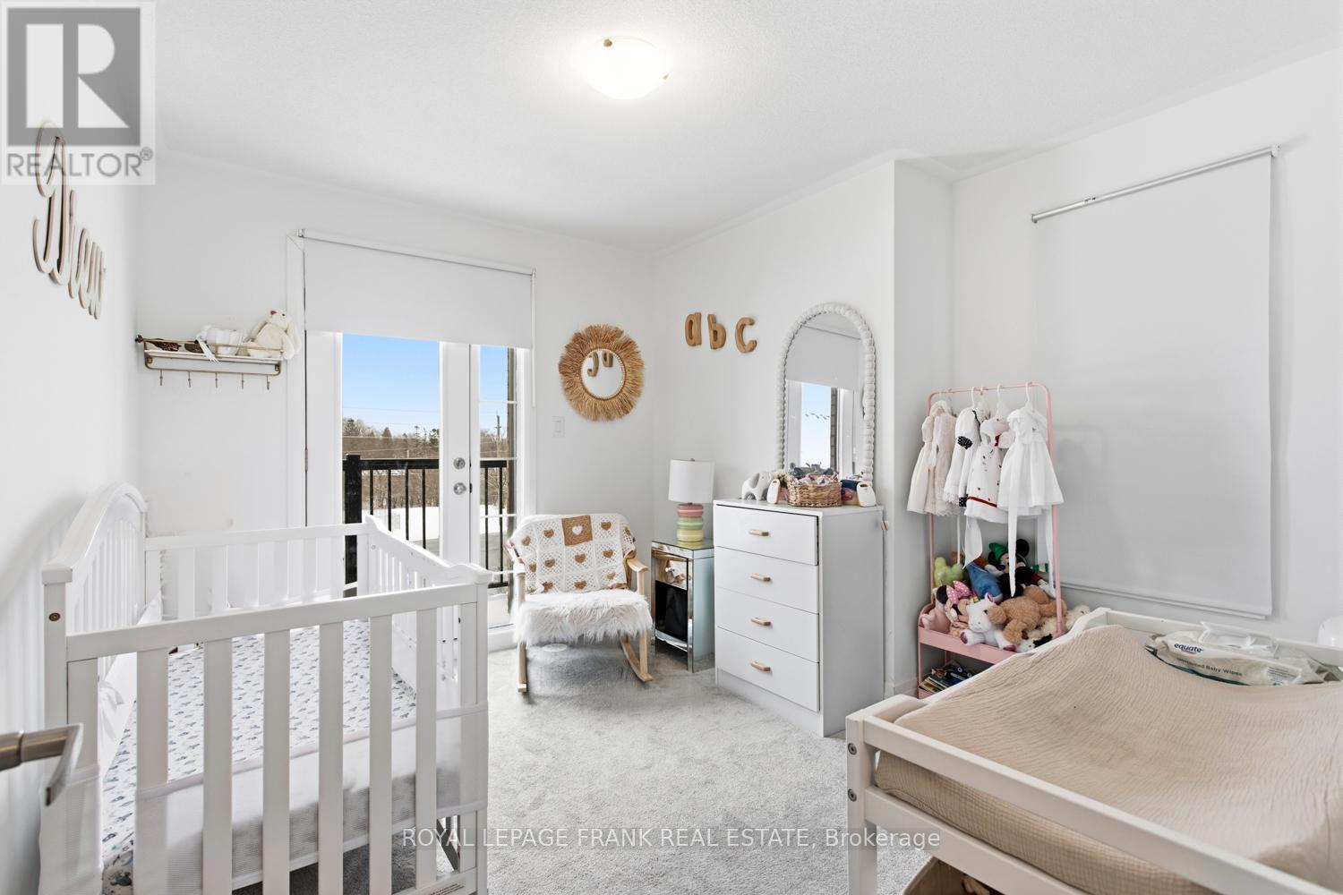 












58 SELFRIDGE WAY

,
Whitby (Downtown Whitby),




Ontario
L1N0N9

