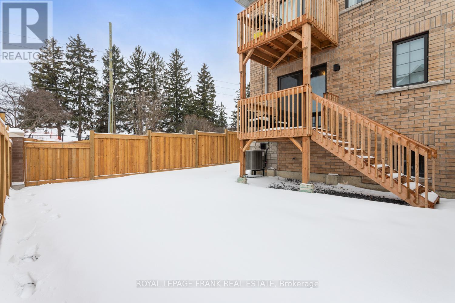 












58 SELFRIDGE WAY

,
Whitby (Downtown Whitby),




Ontario
L1N0N9

