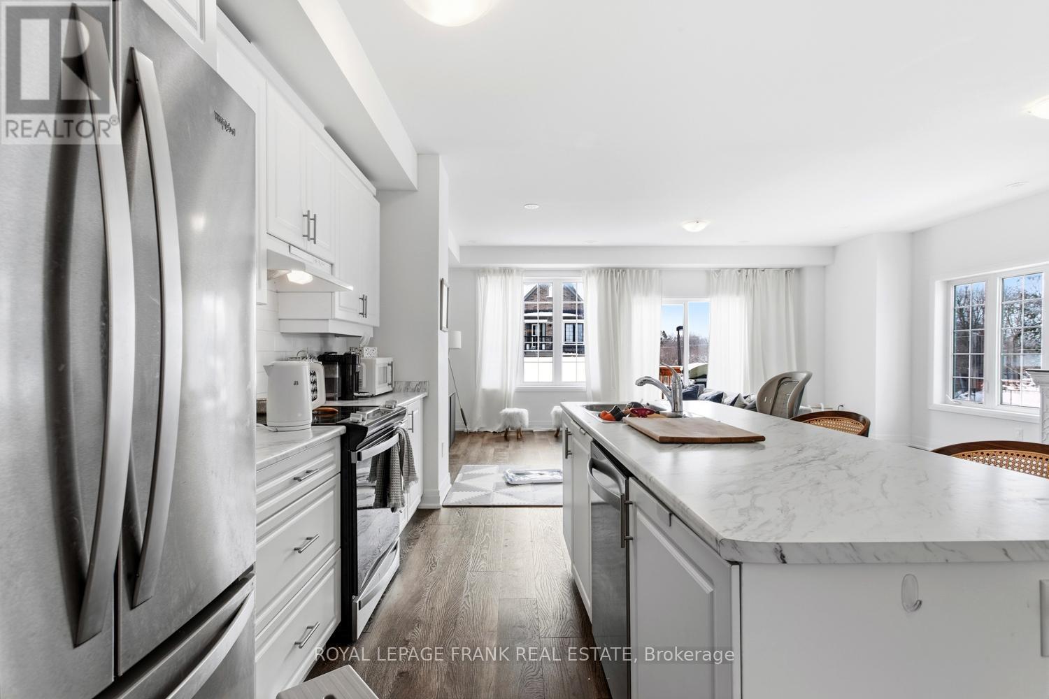 












58 SELFRIDGE WAY

,
Whitby (Downtown Whitby),




Ontario
L1N0N9

