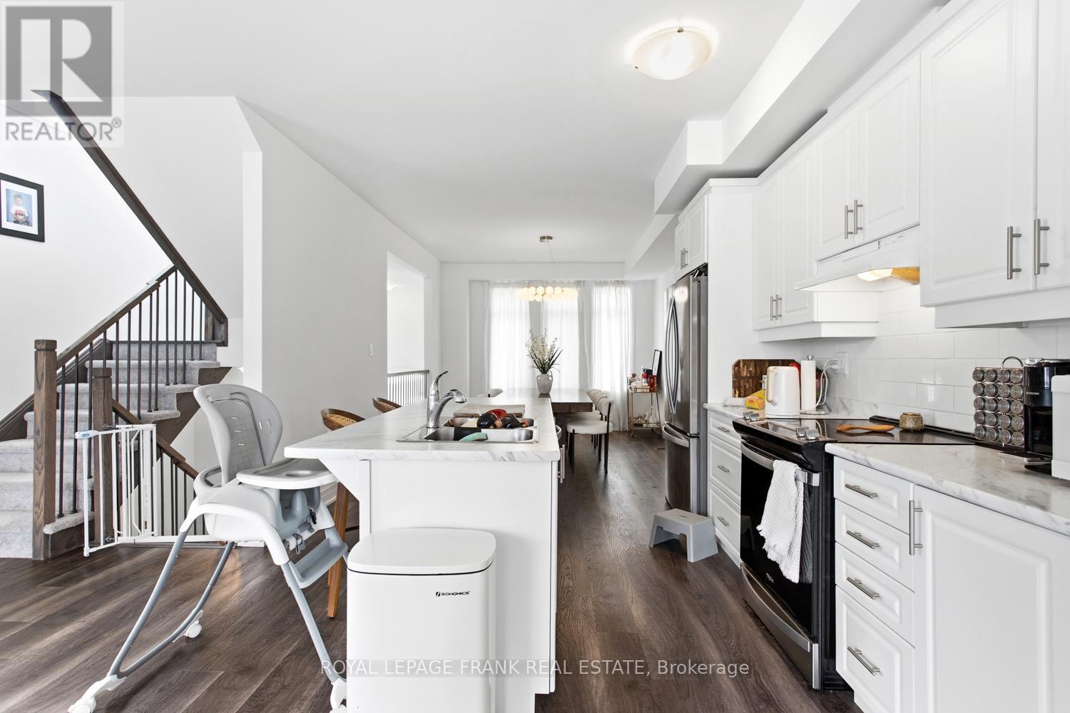 












58 SELFRIDGE WAY

,
Whitby (Downtown Whitby),




Ontario
L1N0N9

