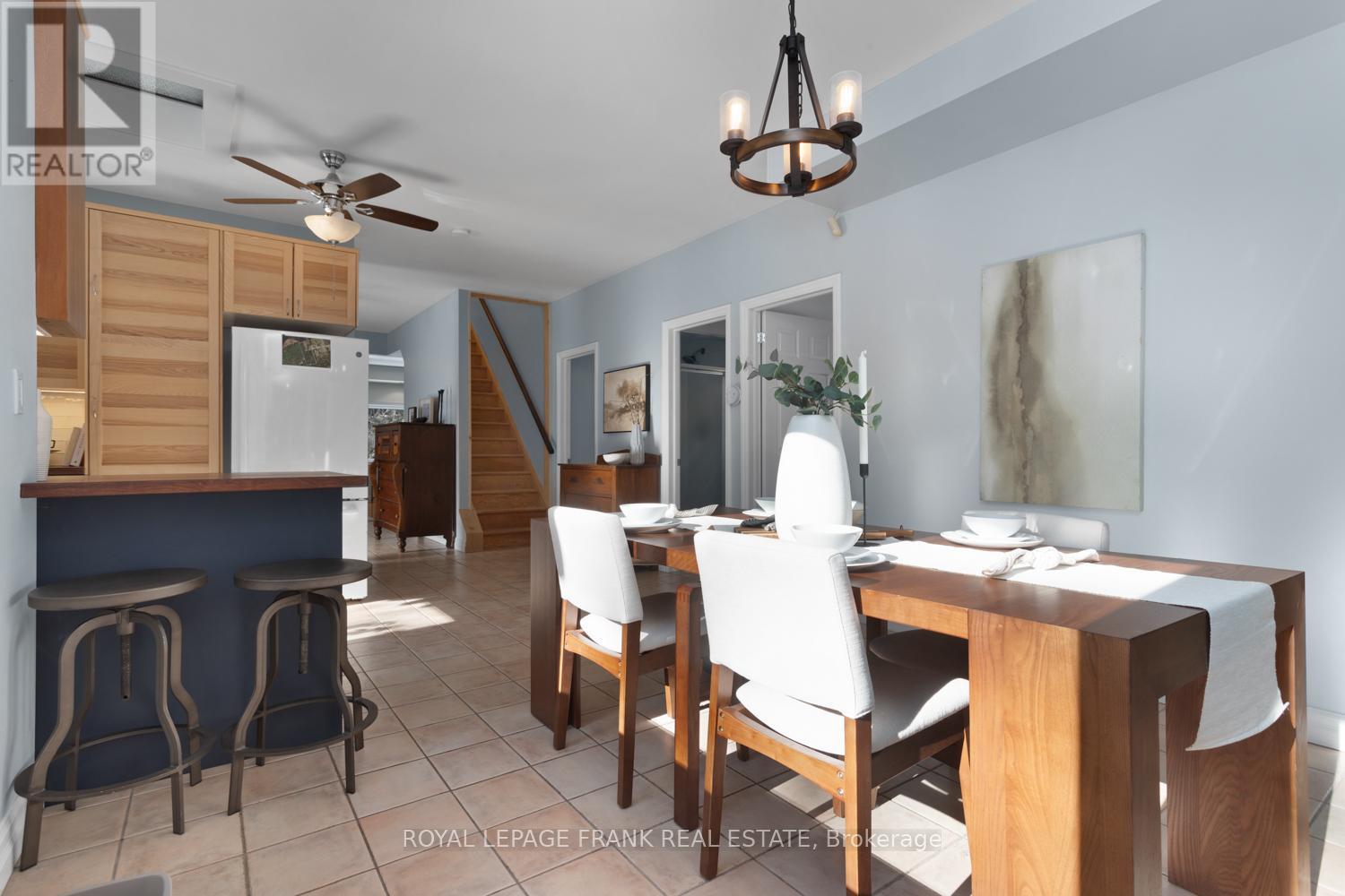 












5 REGENT STREET

,
Georgina (Pefferlaw),




Ontario
L0E1N0

