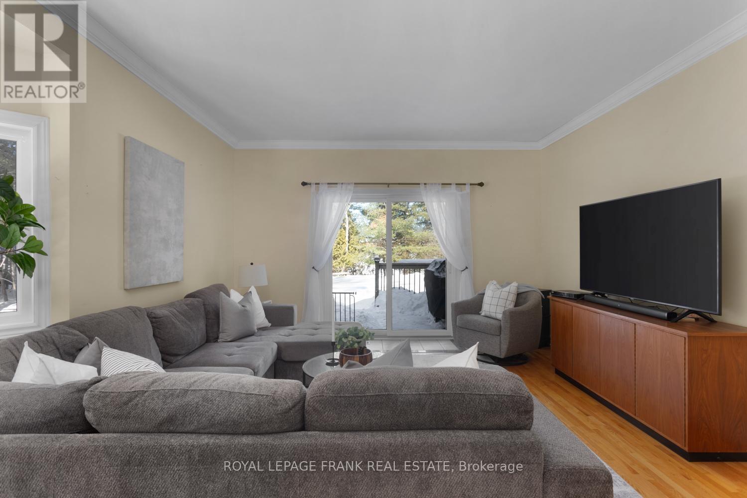 












5 REGENT STREET

,
Georgina (Pefferlaw),




Ontario
L0E1N0

