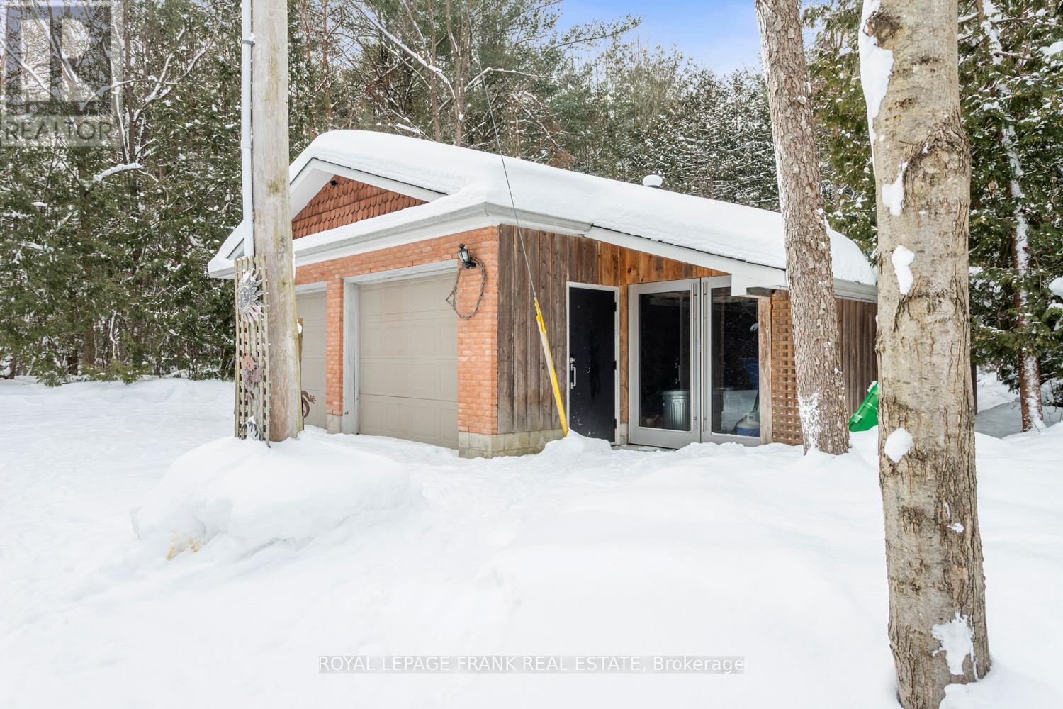 












5 REGENT STREET

,
Georgina (Pefferlaw),




Ontario
L0E1N0

