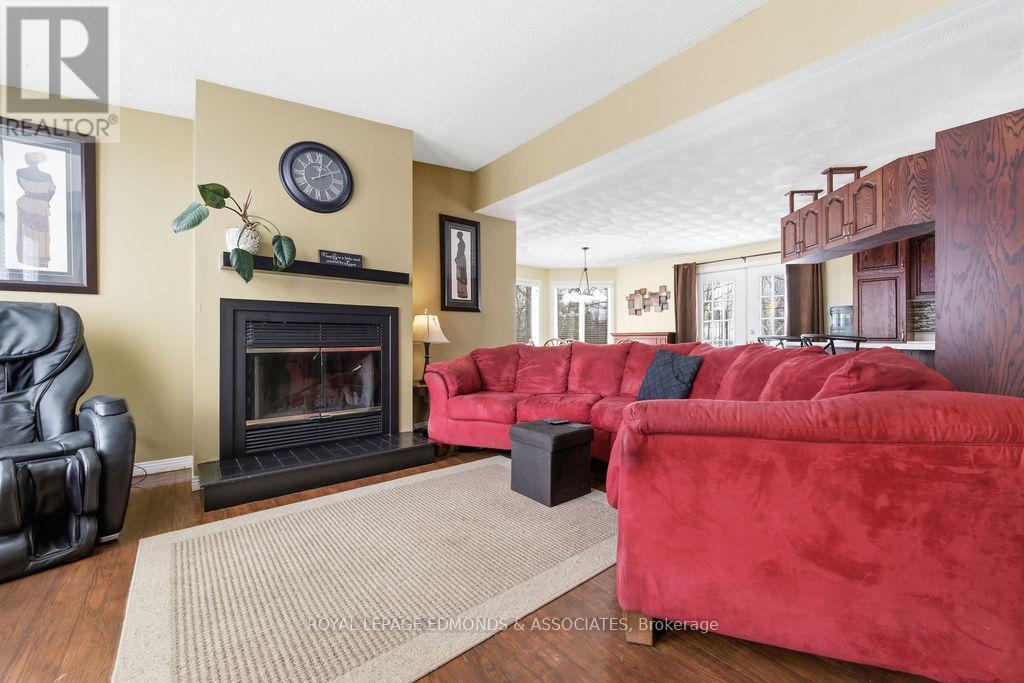 












104 BECKETT VIEW DRIVE

,
Laurentian Valley,




Ontario
K8A6W2

