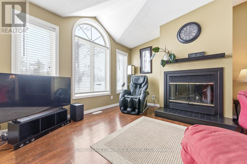 












104 BECKETT VIEW DRIVE

,
Laurentian Valley,




Ontario
K8A6W2

