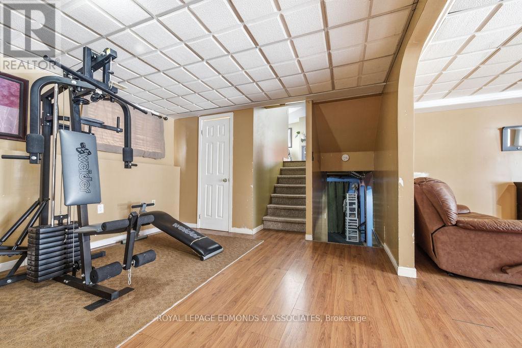 












104 BECKETT VIEW DRIVE

,
Laurentian Valley,




Ontario
K8A6W2

